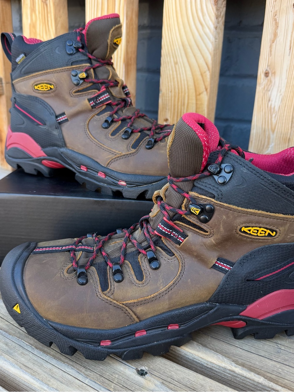 KEEN Brown and Red Men's 10.5 Waterproof Hiking Boots
